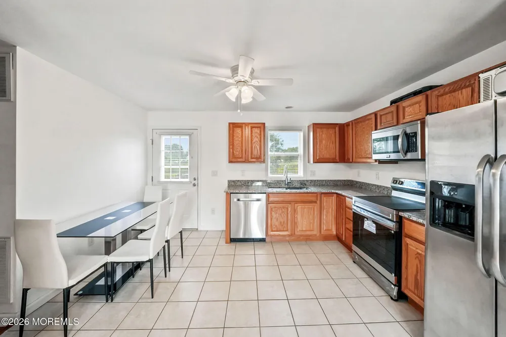 907 Harris Avenue Keyport, NJ 07735