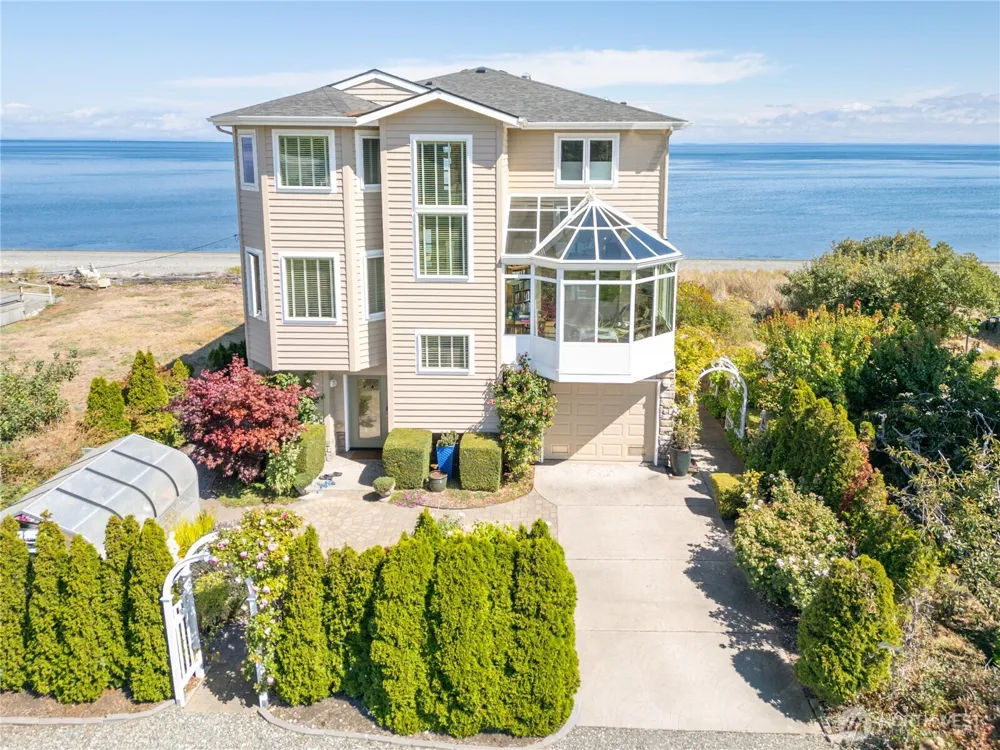 851 3 Crabs Rd Sequim, WA 98382