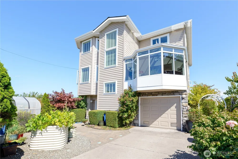 851 3 Crabs Rd Sequim, WA 98382