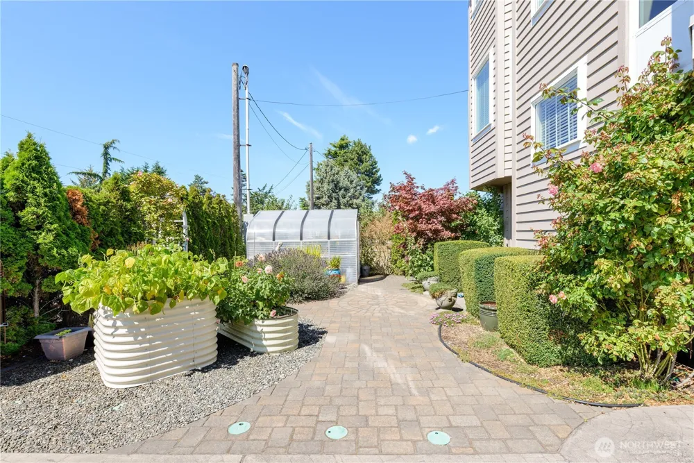 851 3 Crabs Rd Sequim, WA 98382