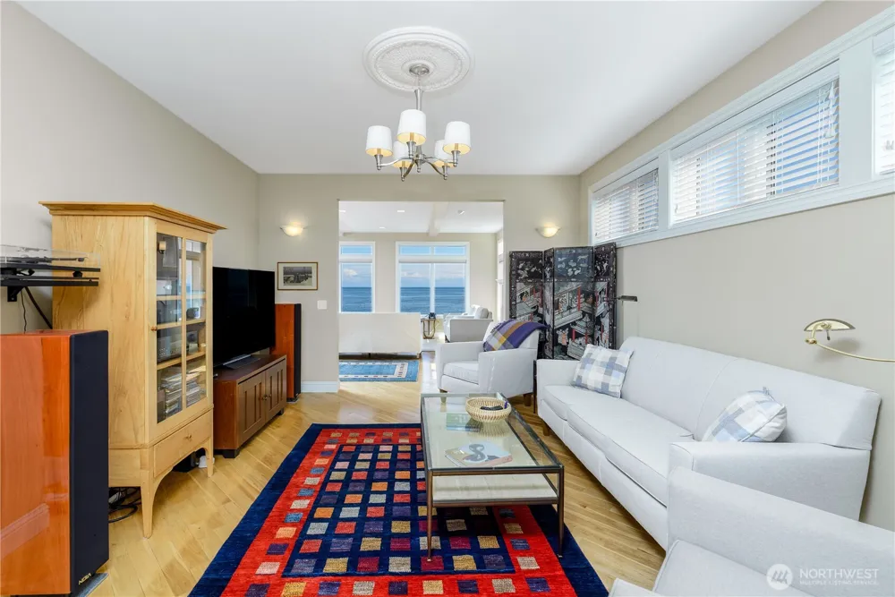 851 3 Crabs Rd Sequim, WA 98382
