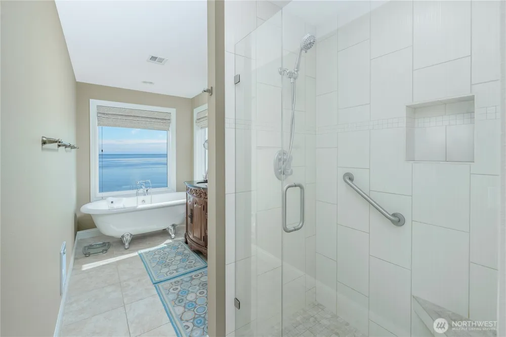 851 3 Crabs Rd Sequim, WA 98382