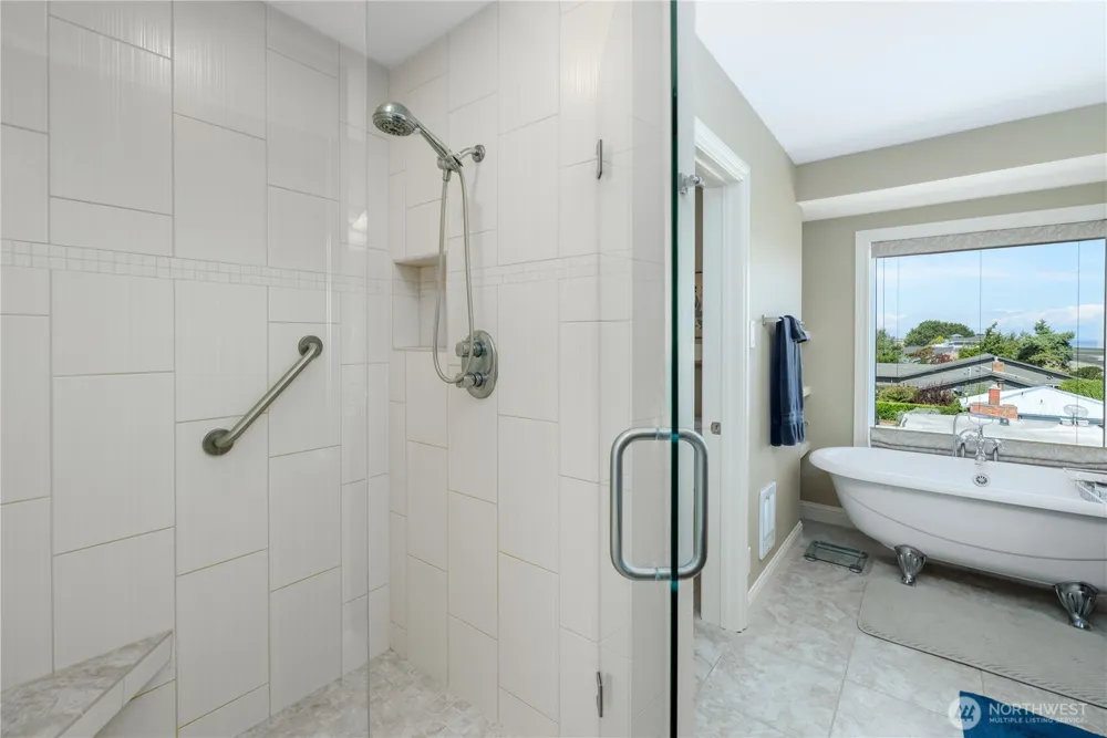 851 3 Crabs Rd Sequim, WA 98382