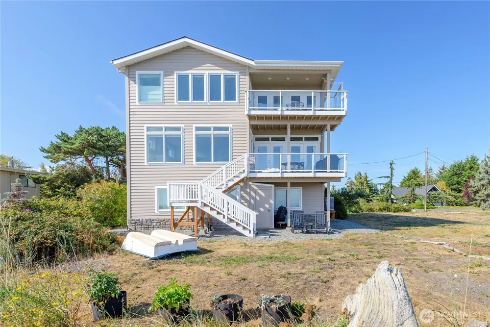 851 3 Crabs Rd Sequim, WA 98382
