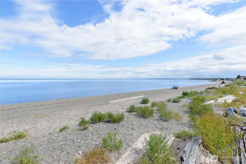 851 3 Crabs Rd Sequim, WA 98382