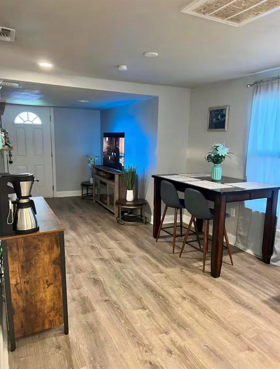 313 TAKOMA STREET Orlando, FL 32811