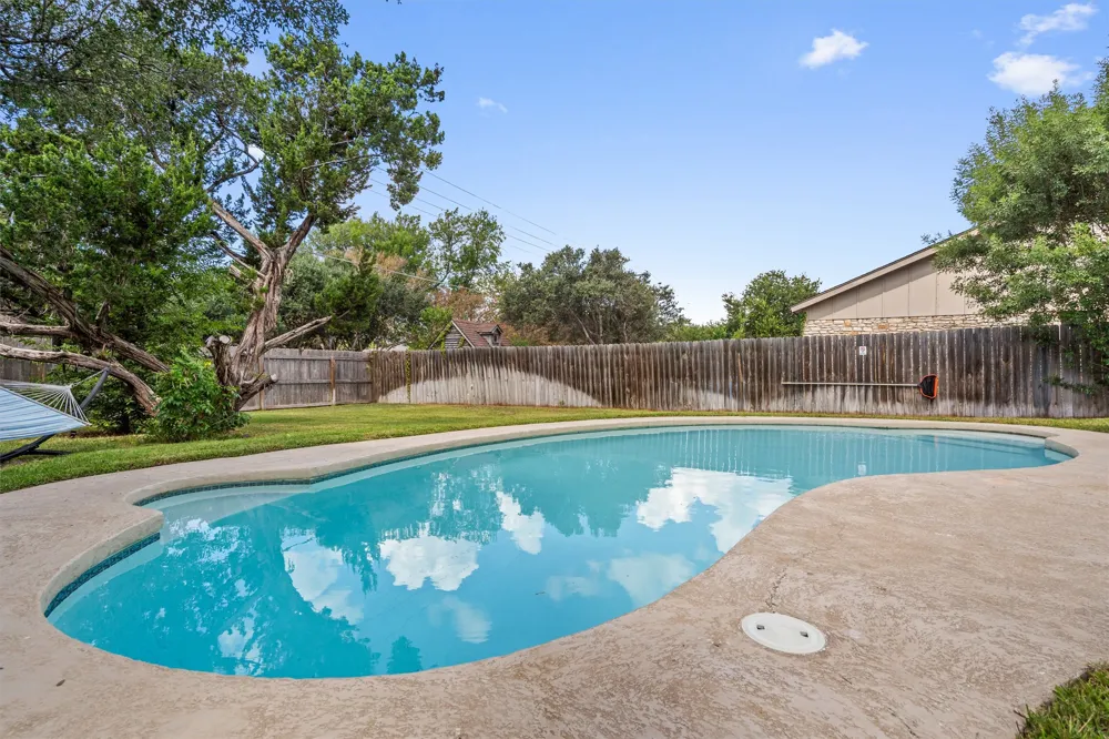 1602 Rock Creek Drive Round Rock, TX 78681
