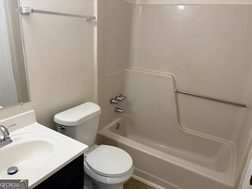 165 Hunters Ln Fayetteville, GA 30215