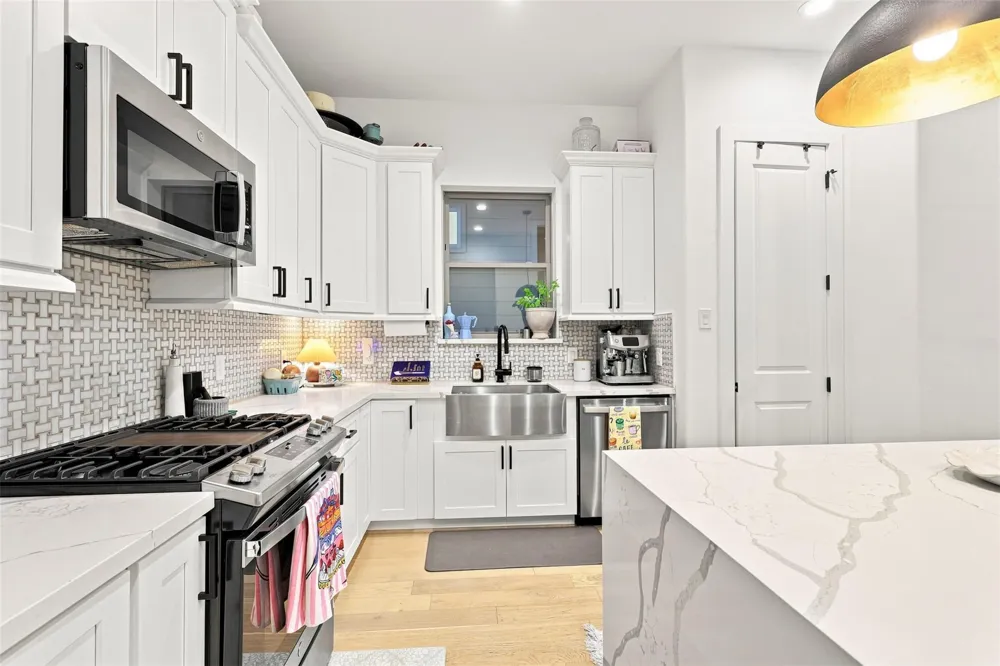 5828 Kiam Street Houston, TX 77007