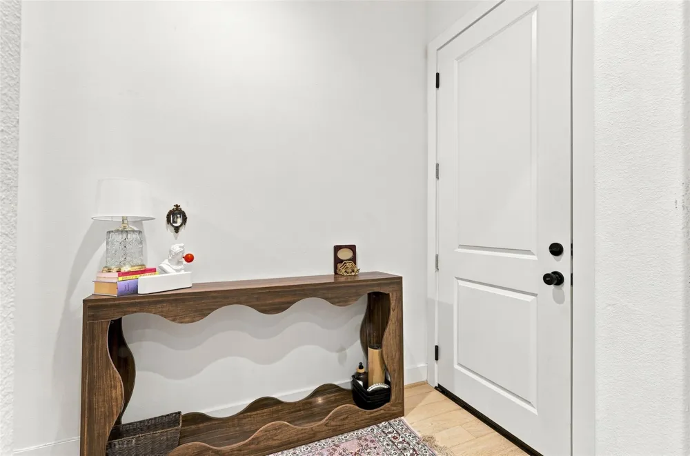 5828 Kiam Street Houston, TX 77007