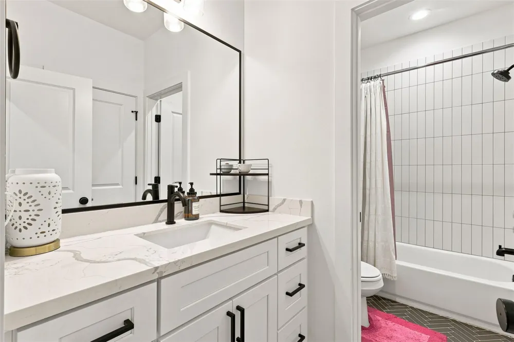 5828 Kiam Street Houston, TX 77007