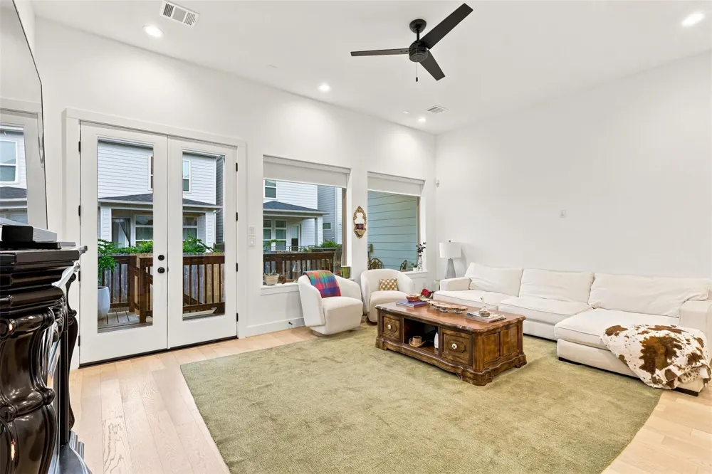 5828 Kiam Street Houston, TX 77007