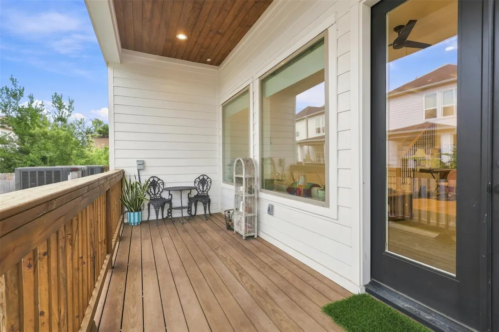 5828 Kiam Street Houston, TX 77007