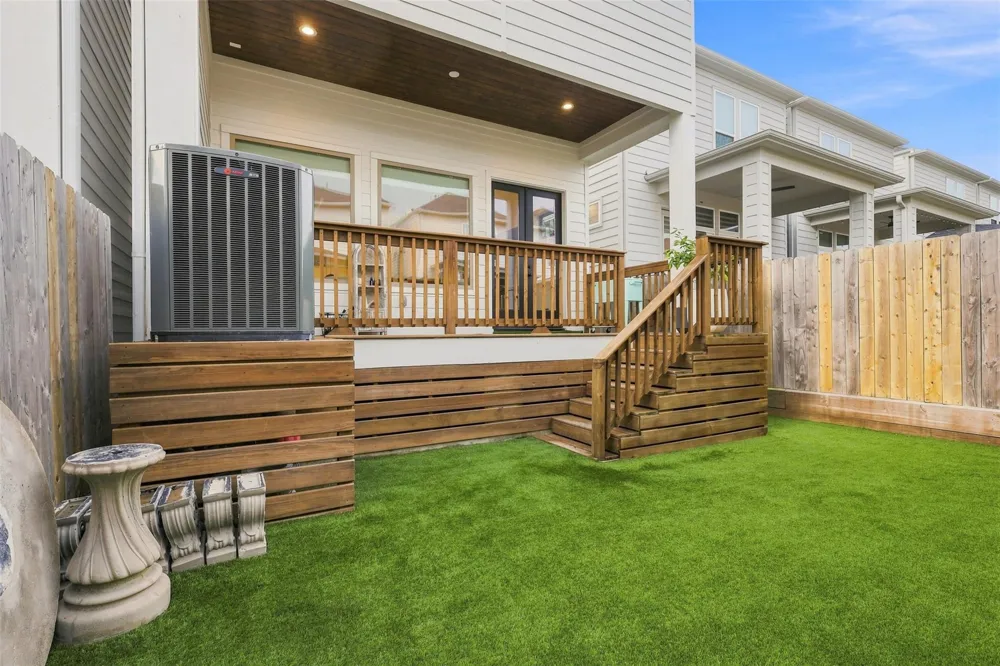 5828 Kiam Street Houston, TX 77007