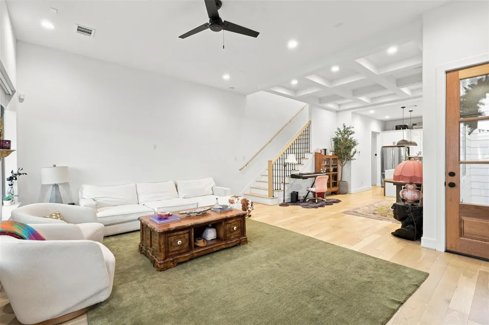 5828 Kiam Street Houston, TX 77007