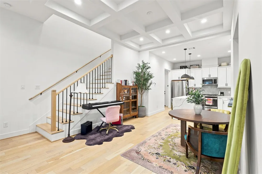 5828 Kiam Street Houston, TX 77007