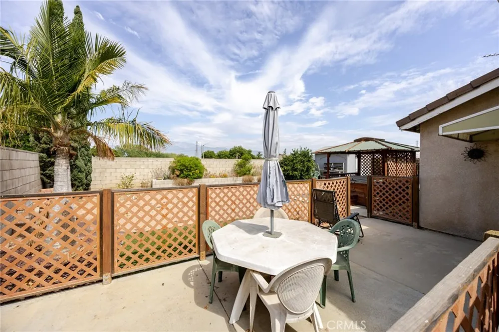 15332 Bolero Fontana, CA 92337