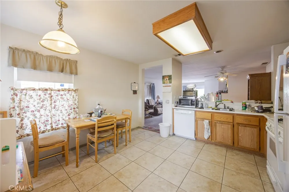 15332 Bolero Fontana, CA 92337
