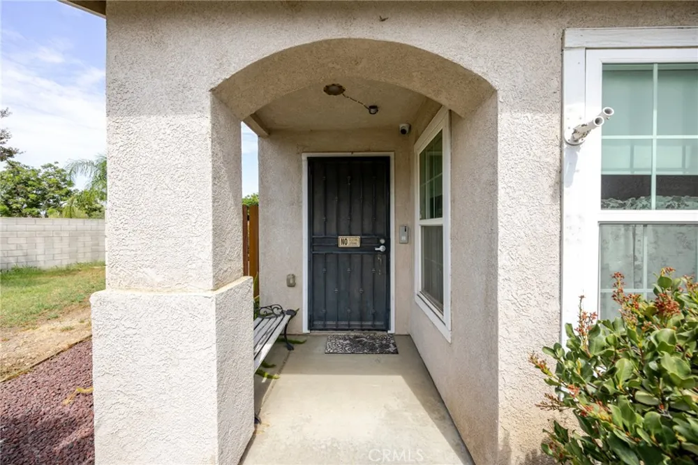 15332 Bolero Fontana, CA 92337