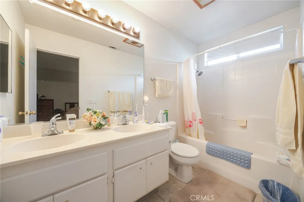 15332 Bolero Fontana, CA 92337