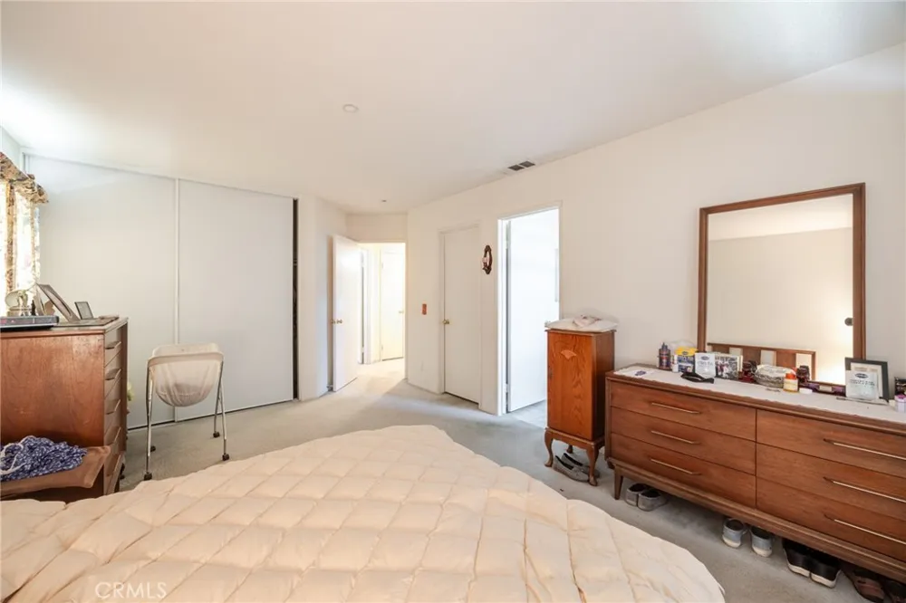 15332 Bolero Fontana, CA 92337
