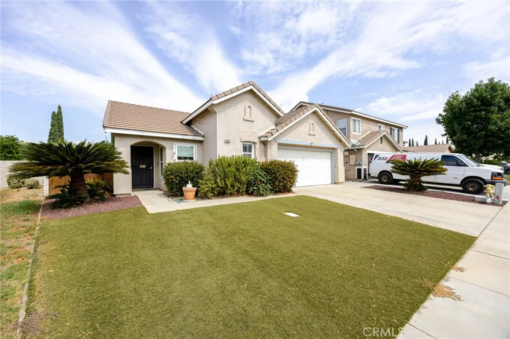 15332 Bolero Fontana, CA 92337