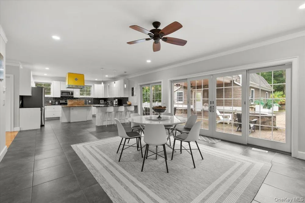 33A Newtown Road Hampton Bays, NY 11946