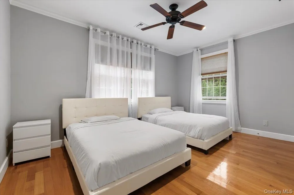33A Newtown Road Hampton Bays, NY 11946