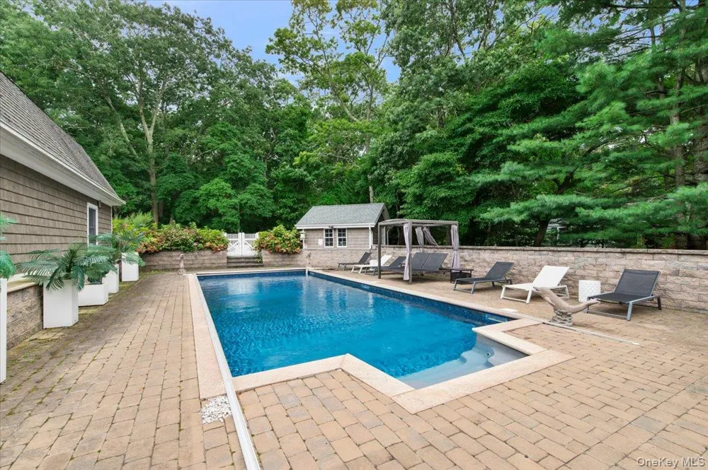 33A Newtown Road Hampton Bays, NY 11946