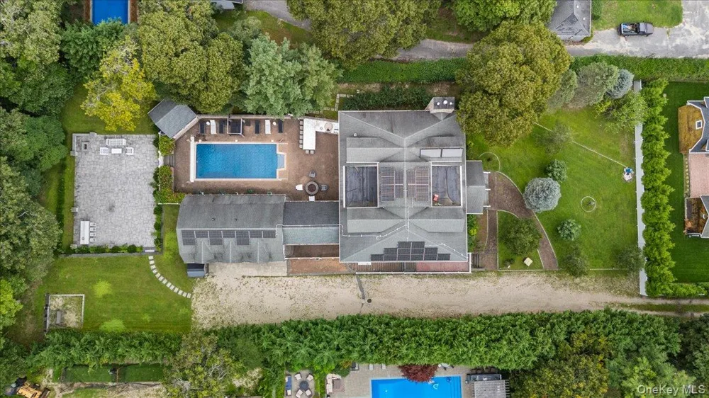 33A Newtown Road Hampton Bays, NY 11946