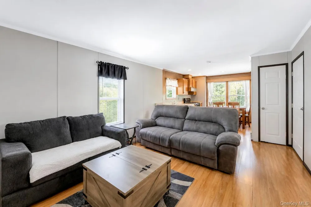 600 Broadway #M10 Amityville, NY 11701