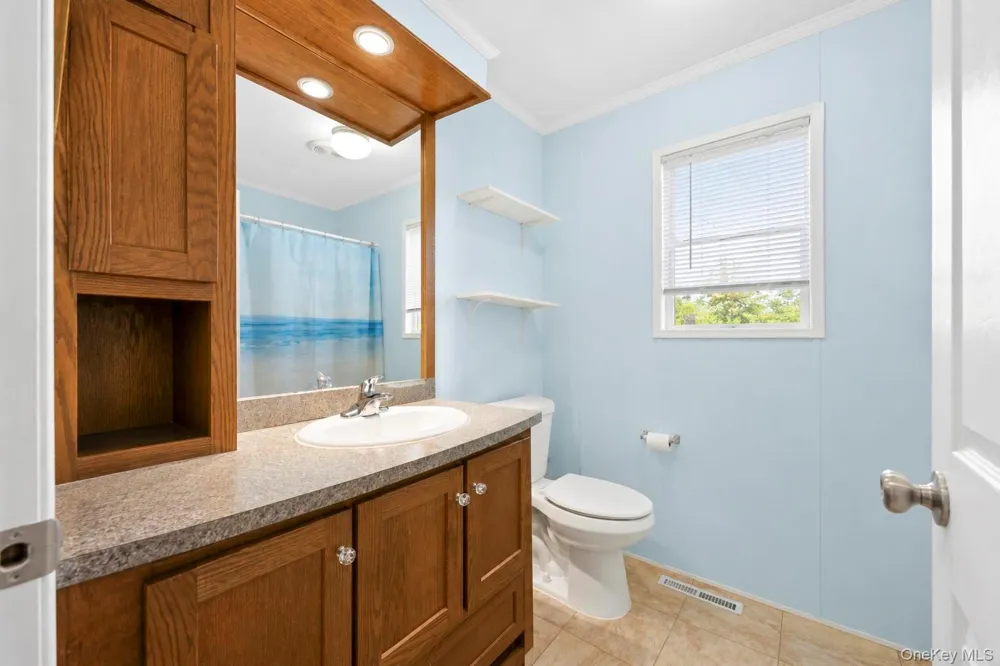 600 Broadway #M10 Amityville, NY 11701