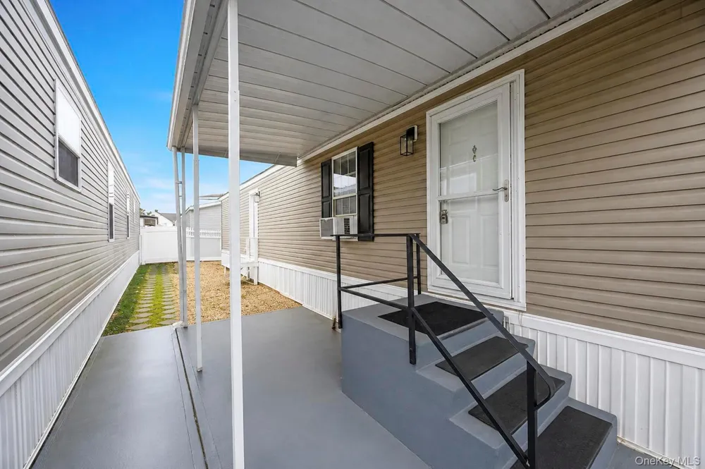 600 Broadway #M10 Amityville, NY 11701