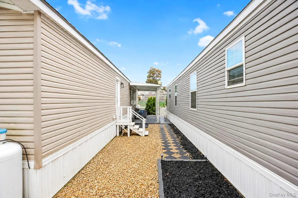 600 Broadway #M10 Amityville, NY 11701