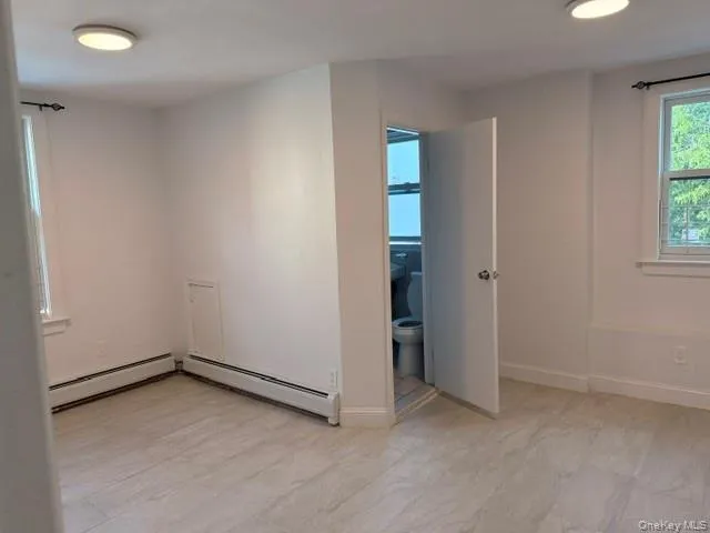 1041 E 216th Street Bronx, NY 10469