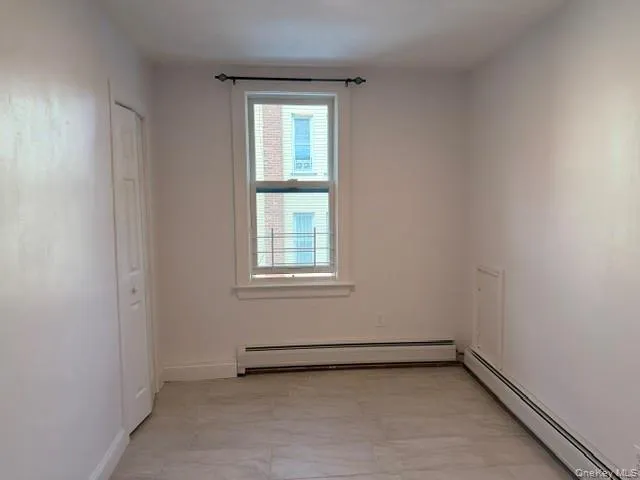 1041 E 216th Street Bronx, NY 10469