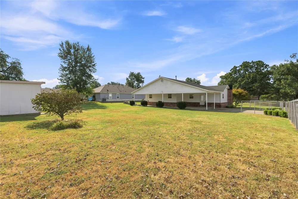 411 W Odle Street Salina, OK 74365