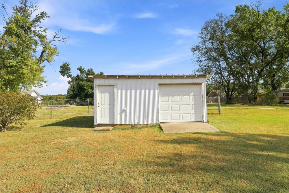 411 W Odle Street Salina, OK 74365