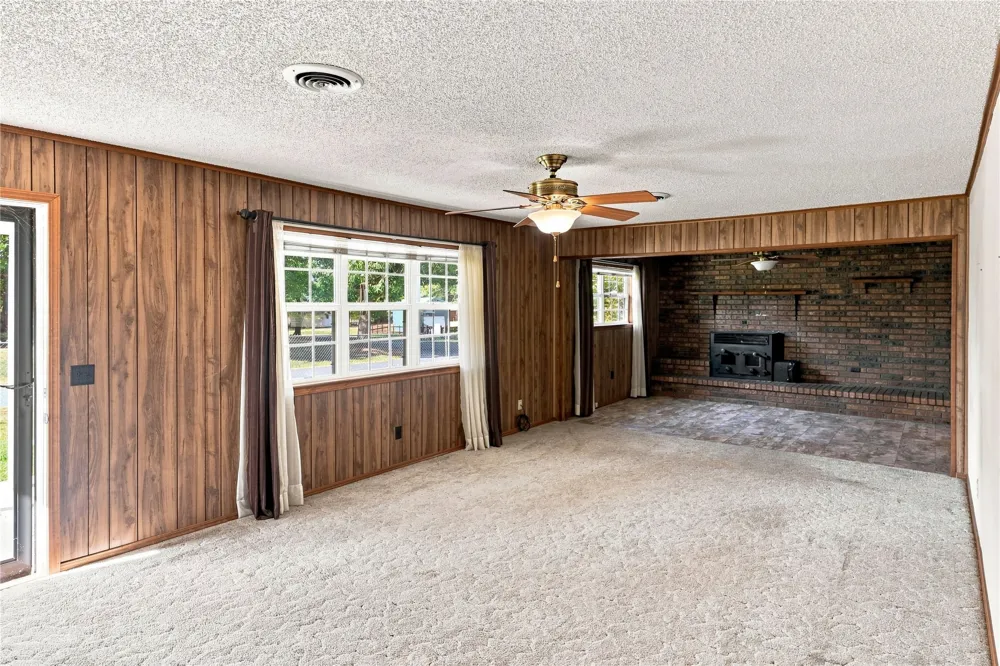 411 W Odle Street Salina, OK 74365