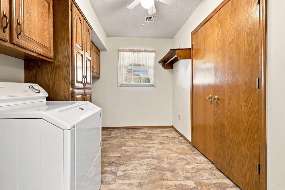 411 W Odle Street Salina, OK 74365