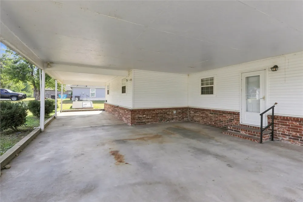 411 W Odle Street Salina, OK 74365