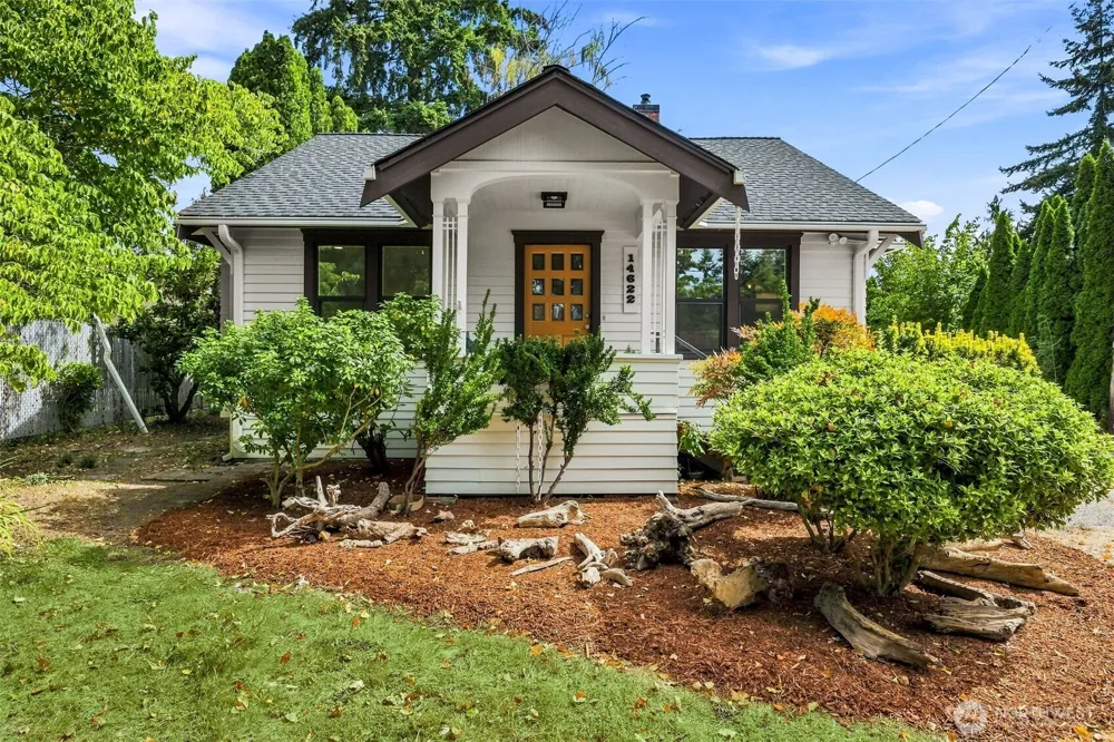 14622 18th Avenue SW Burien, WA 98166