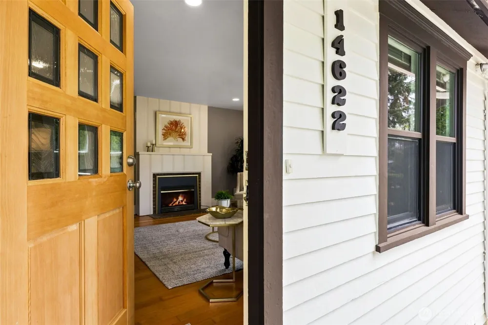14622 18th Avenue SW Burien, WA 98166