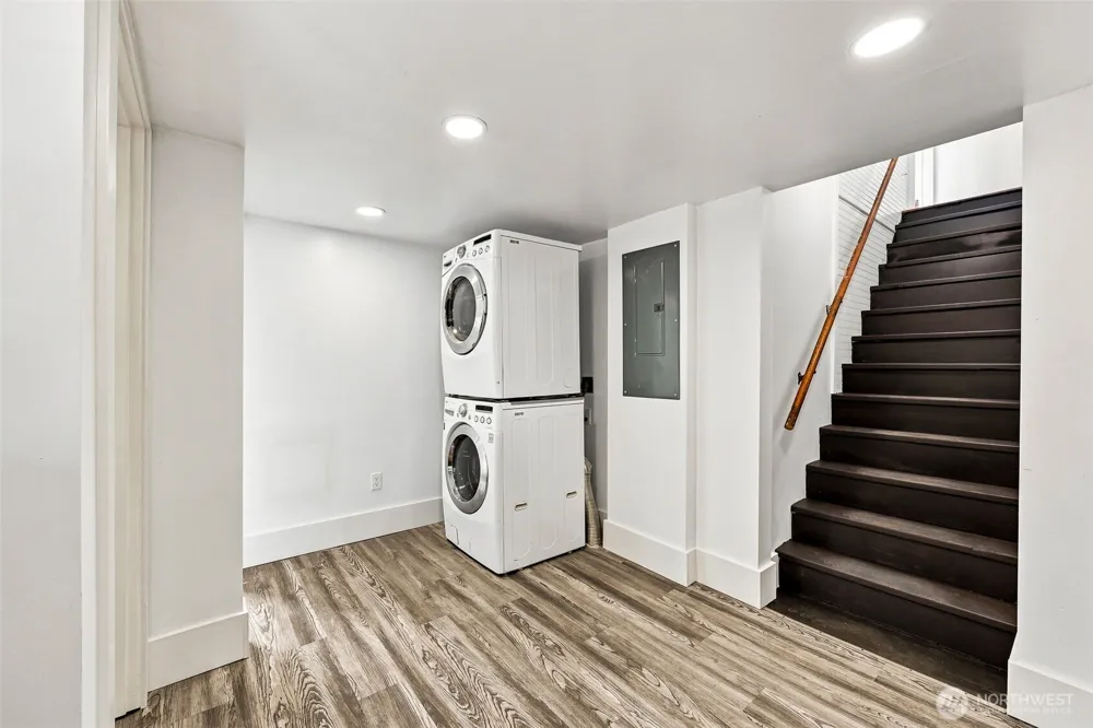 14622 18th Avenue SW Burien, WA 98166