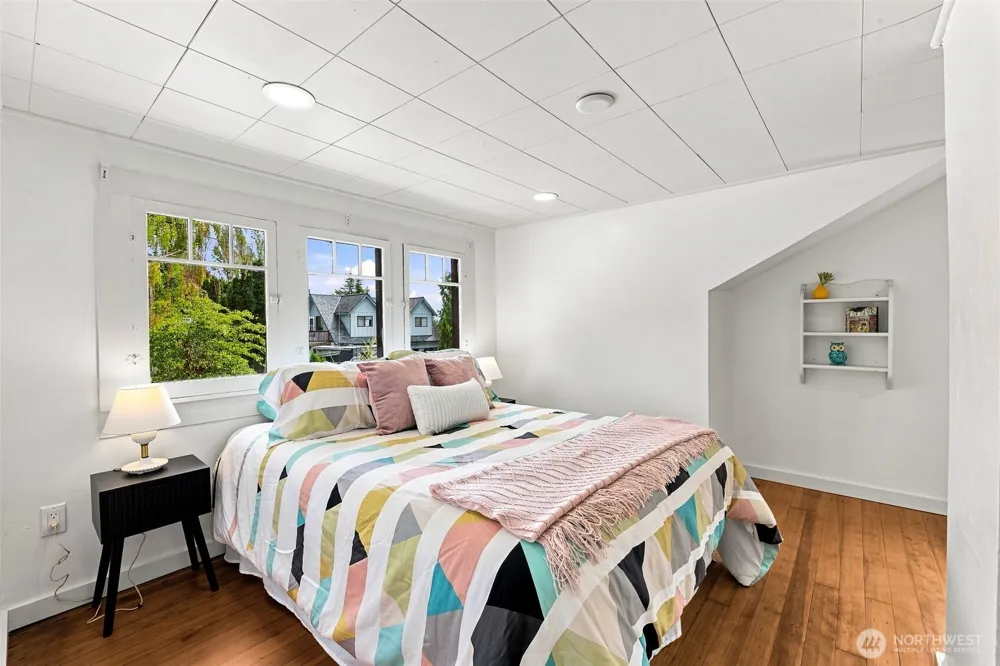 14622 18th Avenue SW Burien, WA 98166