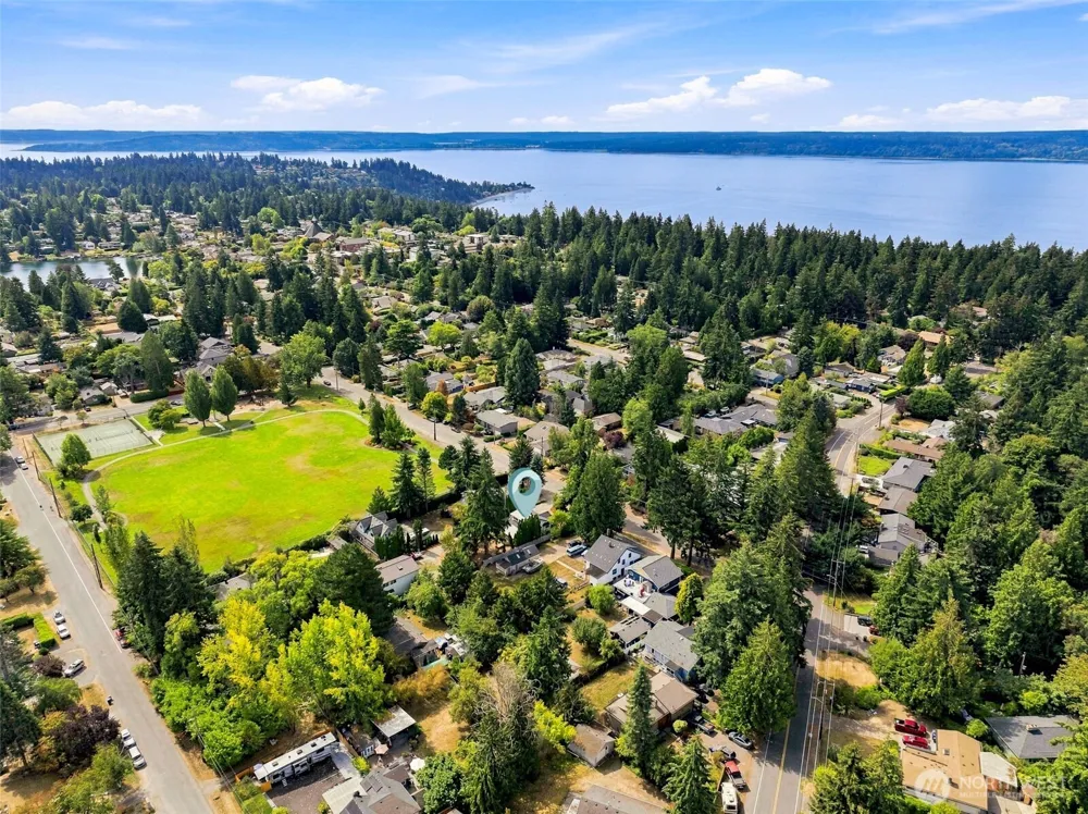 14622 18th Avenue SW Burien, WA 98166
