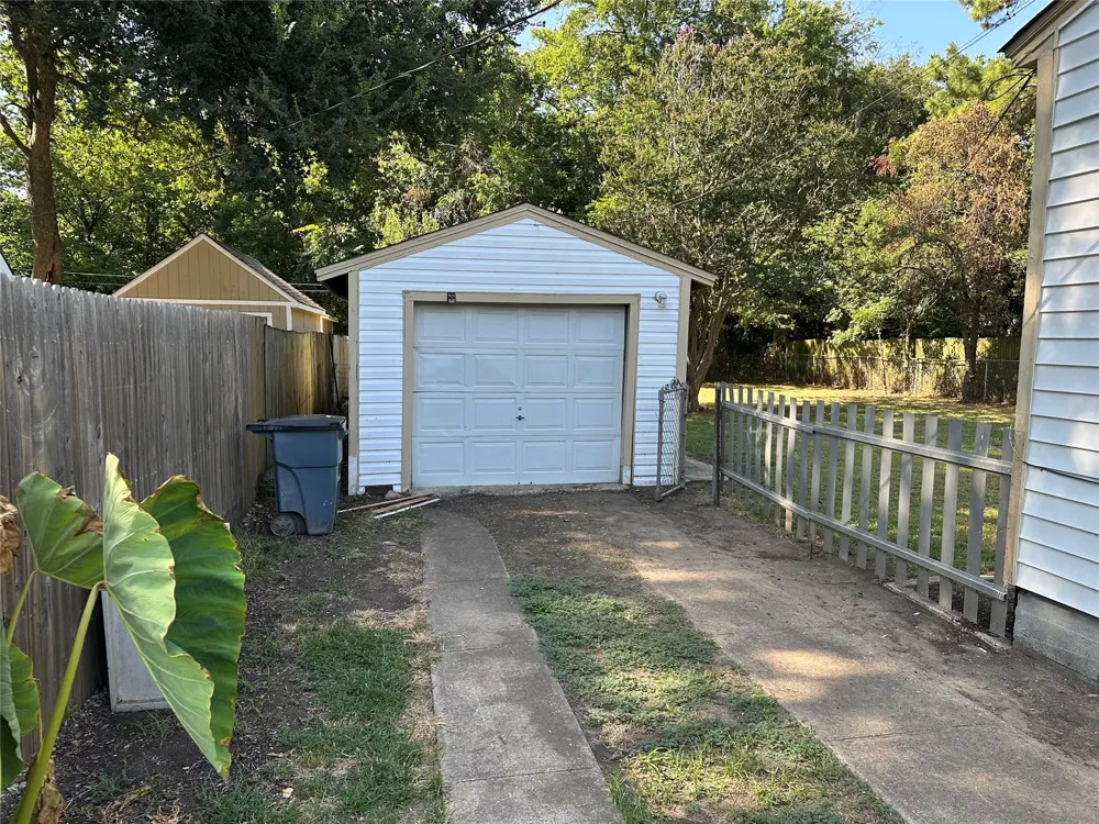 111 Atkinson Drive Sherman, TX 75092