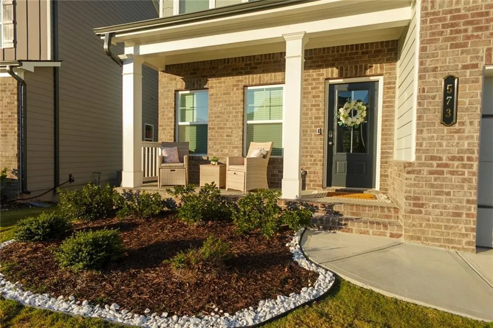 573 Auburn Crossing Drive Auburn, GA 30011