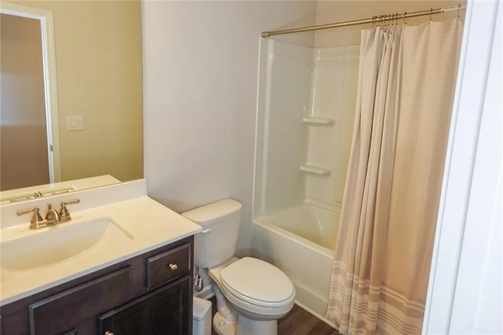 573 Auburn Crossing Drive Auburn, GA 30011