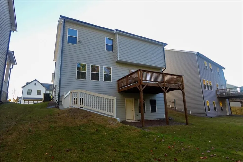 573 Auburn Crossing Drive Auburn, GA 30011